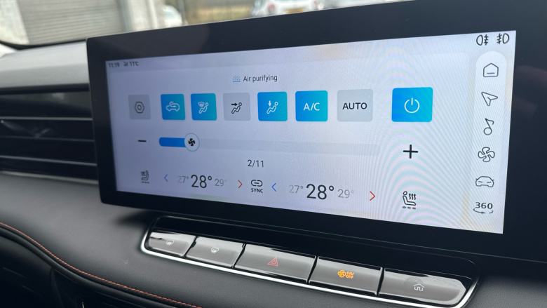 MG HS 1.5 T-GDI Trophy 5dr DCT Petrol Hatchback